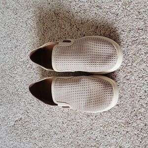 Olukai Pehuea women's shoes, size 7, beige